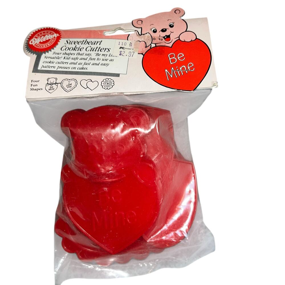 Wilton Cookie Cutters 4 heart shaped valentine day sweetheart cutters vintage